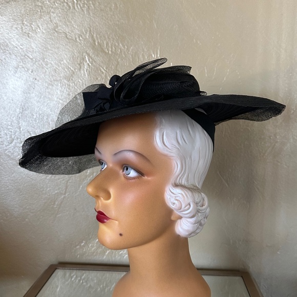 EXQUISITE 1940s\' BLACK TOPSTITCHED FABRIC & CRIN WIDE BRIM TILT HAT main image 14